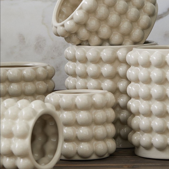 BLOGGER FAVORITE 🔥 H&M Large Plant Pot w Bubbles - Picture 2 of 4